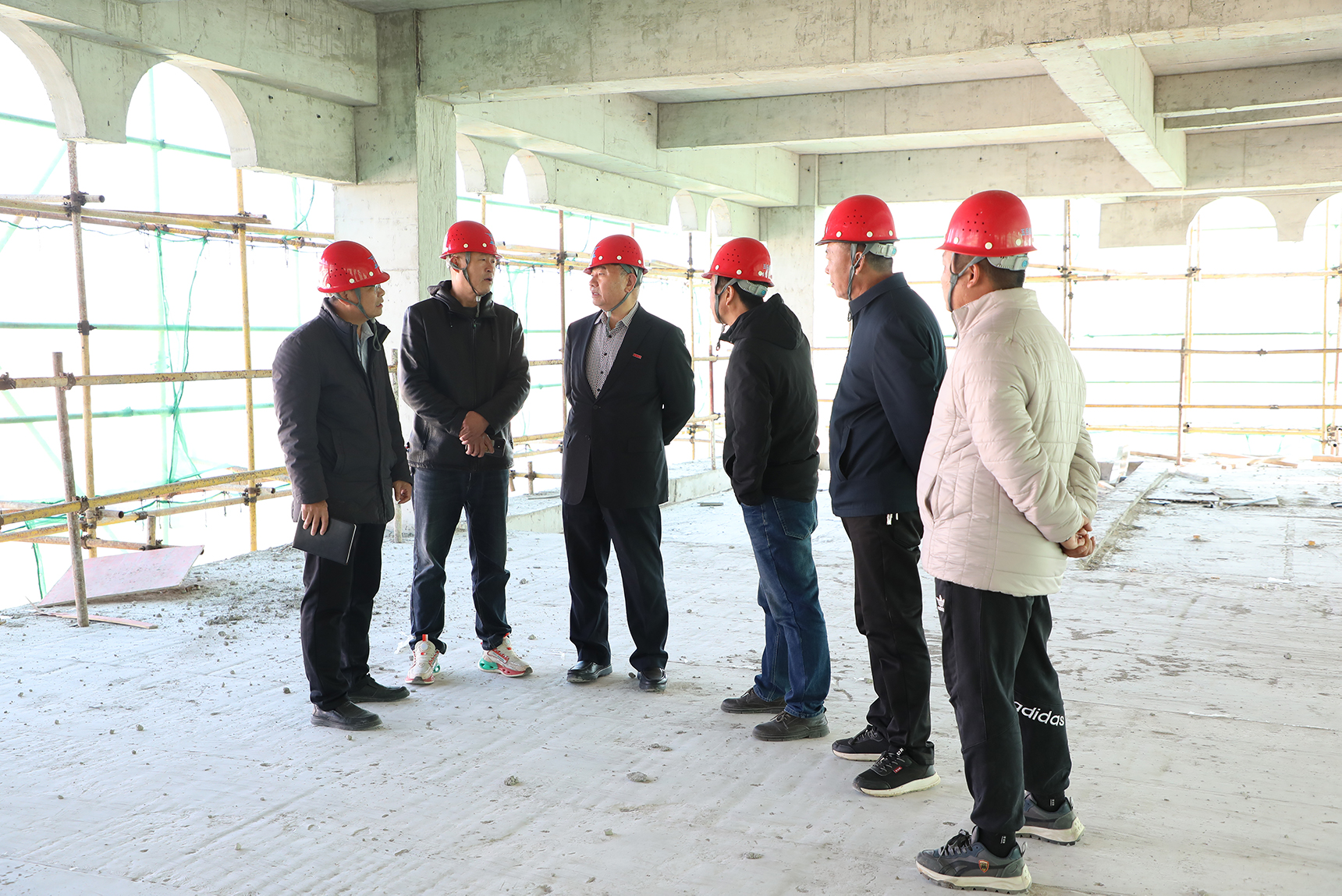 韩方希校长视察大珠山校区建设情况