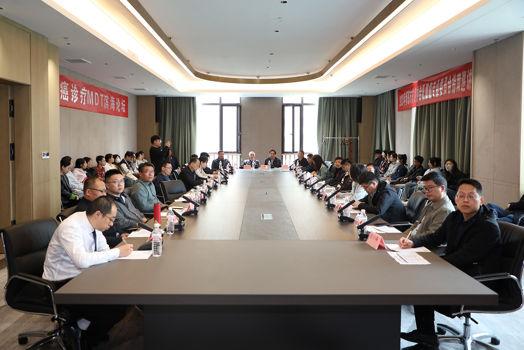 山东省保健科技协会2025年青岛抗癌协会乳腺癌专业委员会指南巡讲大珠山站暨乳腺癌诊疗MDT滨海论坛举办